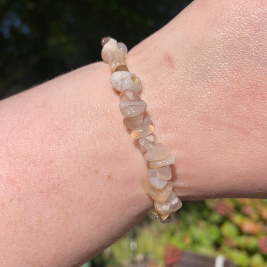 Flower Agate Chip Bracelet